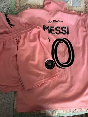 Messi #10 Pink Soccer Jersey and Shorts Set